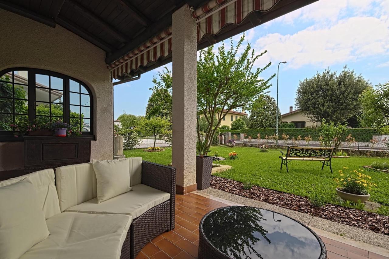 Vecchia Favola House Villa Quarto dʼAltino Exterior foto