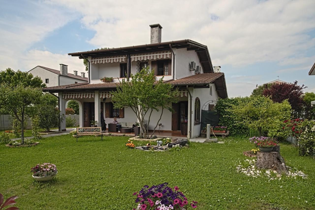 Vecchia Favola House Villa Quarto dʼAltino Exterior foto