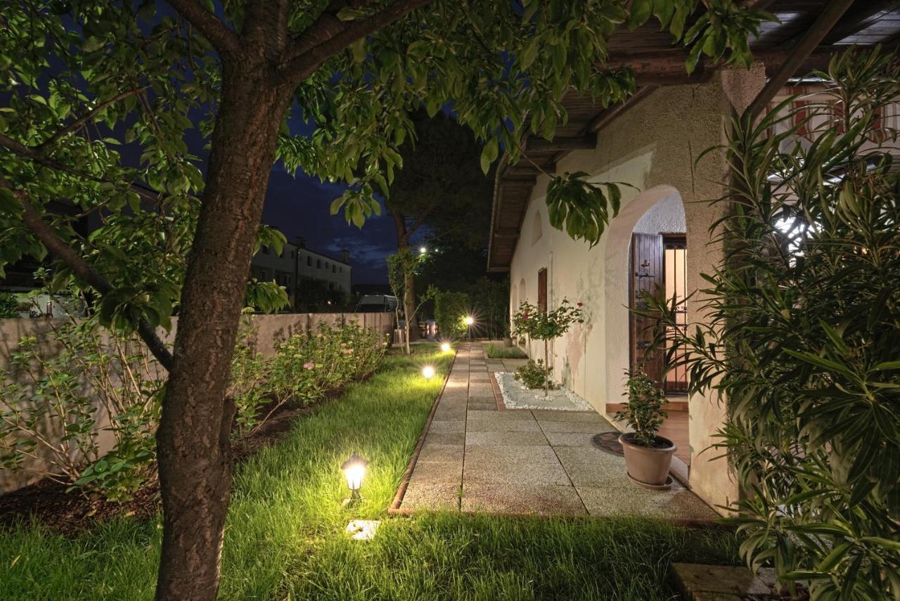 Vecchia Favola House Villa Quarto dʼAltino Exterior foto