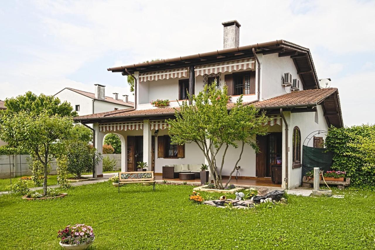 Vecchia Favola House Villa Quarto dʼAltino Exterior foto