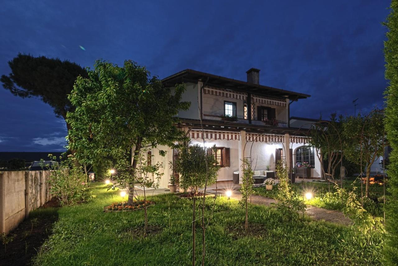 Vecchia Favola House Villa Quarto dʼAltino Exterior foto